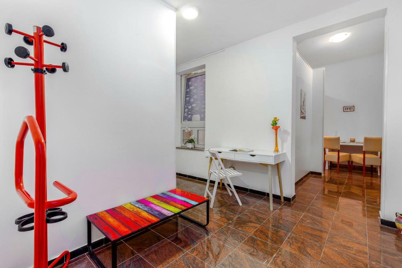 Apartments Black & White, Cherry & Blue Rijeka Luaran gambar