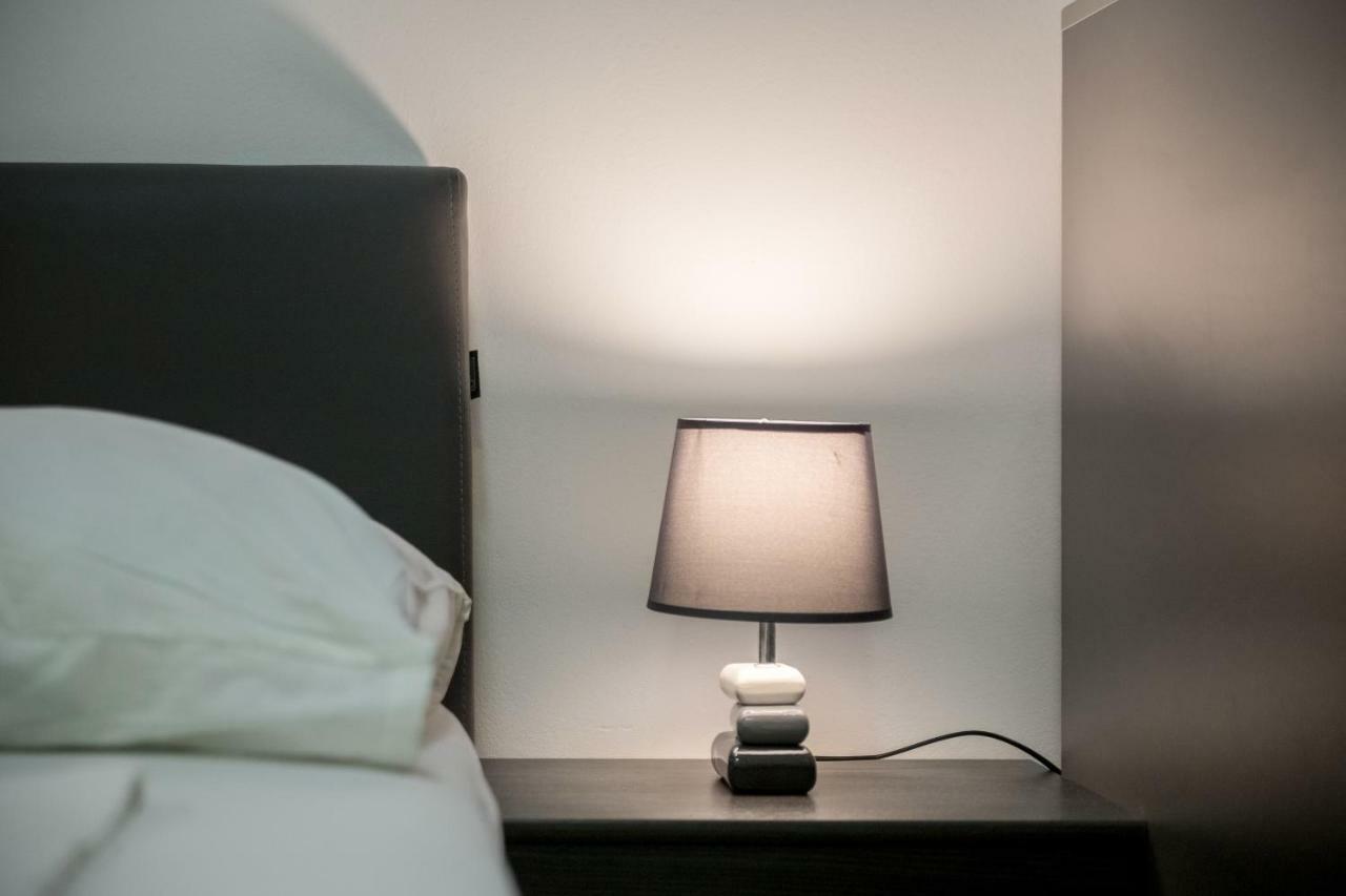 Apartments Black & White, Cherry & Blue Rijeka Luaran gambar